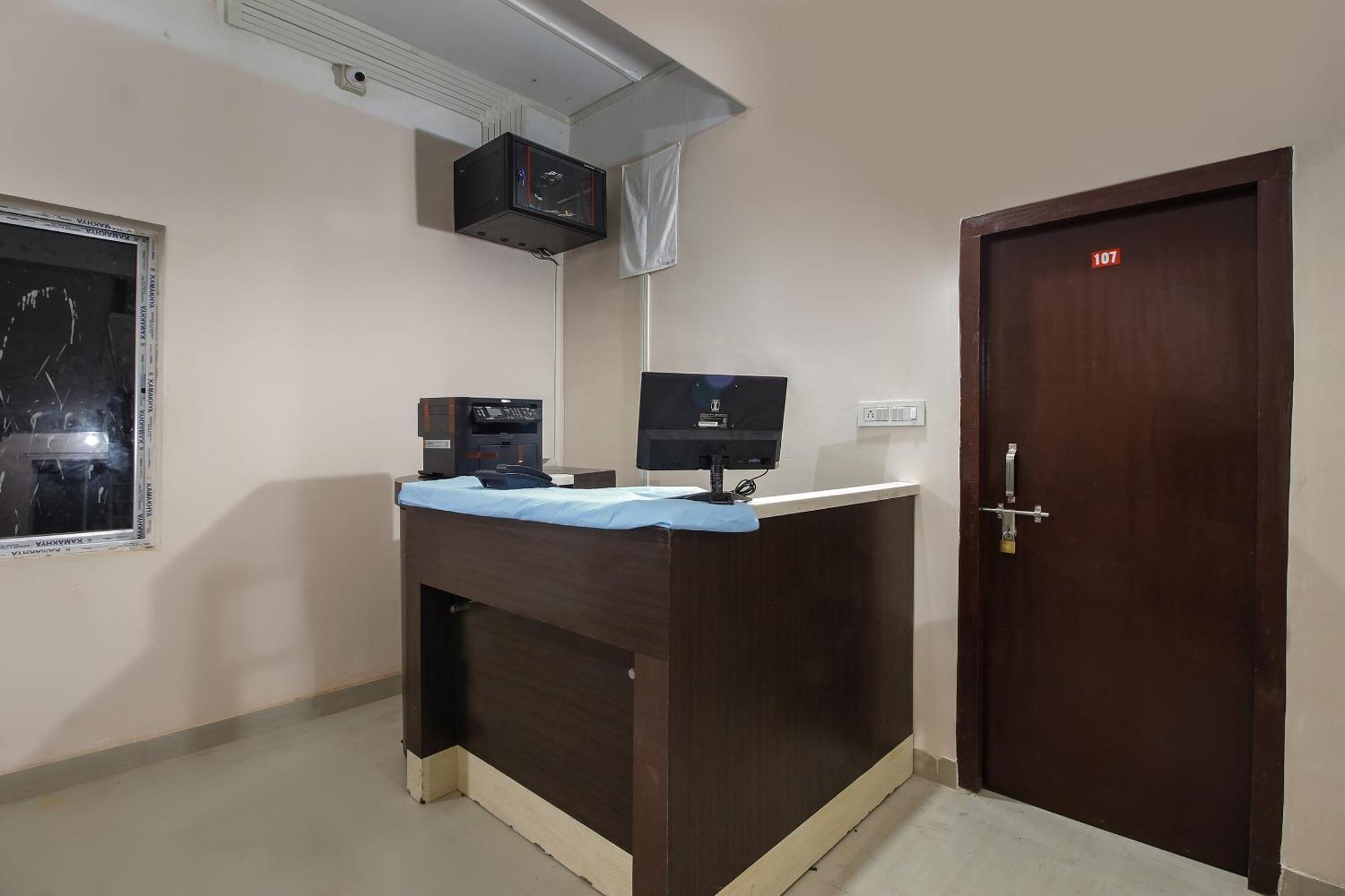 Hotel O Shiva Guest House Guwahati Bagian luar foto