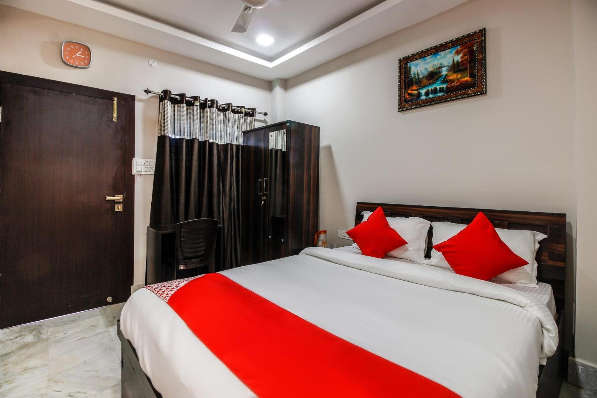 Hotel O Shiva Guest House Guwahati Bagian luar foto